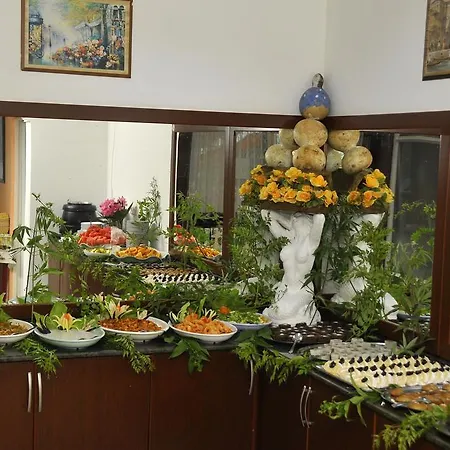 芭莉丝刊酒店 3*